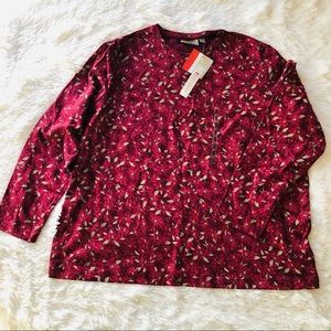 RED POINSETTIA TURTLENECK STRETCHY LONG SLEEVE